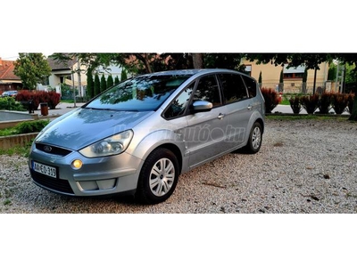 FORD S-MAX 2.0 Titanium