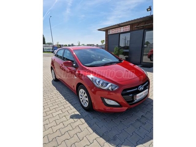 HYUNDAI I30 1.4 MPi ISG Life Tempomat.Vonóh.Szervizk