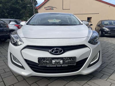 HYUNDAI I30 1.4i Business Navi