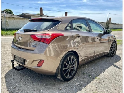 HYUNDAI I30 1.6 CRDi LP Go! Brasil KITÜNŐ ÁLLAPOT/ TÉLI-NYÁRI GUMI / SOK-SOK EXTRA!!