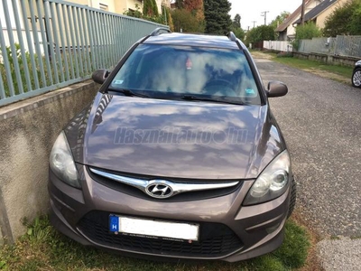 HYUNDAI I30 CW 1.4 benzines kombi