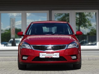 KIA CEE'D 1.4 EX DIGIT-1.TULAJ-TOLATÓRADAR-52eKM