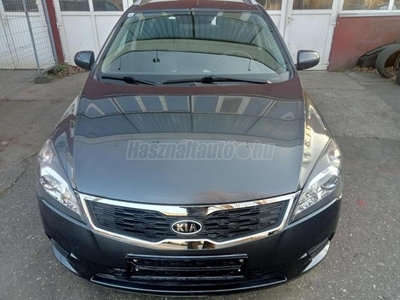 KIA CEE'D SW 1.4 EX Limited Plus friss vizsga.szerv.könyv