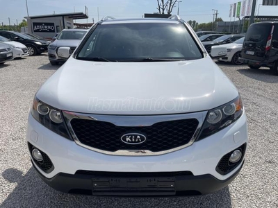 KIA SORENTO 2.2 CRDi EX Prémium 4WD (7 személyes ) (Automata) GYÁRI FÉNYEZÉS/DUPLA PANORÁMATETŐ/ELEKTROMOS FŰTHETŐ BŐR ÜLÉS/NAVI/TEMPOMAT/XENO