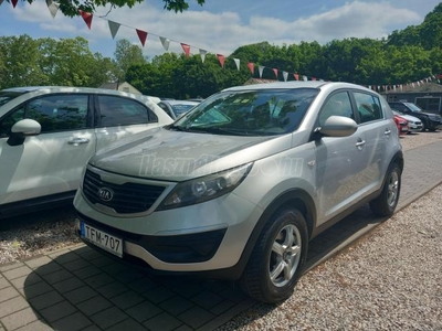 KIA SPORTAGE 1.7 CRDi EX vezetett szervizkönyv sérülésmentes