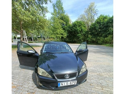 LEXUS IS 220d