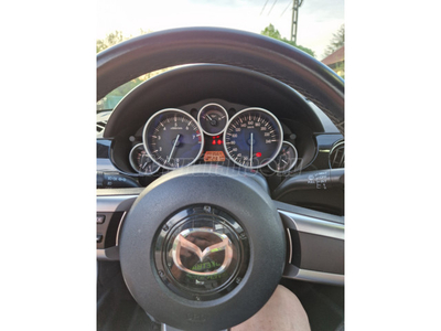 MAZDA MX-5 2.0i 16V Revolution