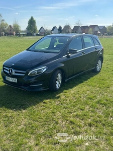 MERCEDES-BENZ B-osztály