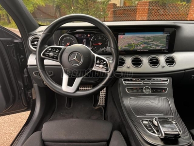 MERCEDES-BENZ E 220 d 4Matic 9G-TRONIC Burmester. multibeam