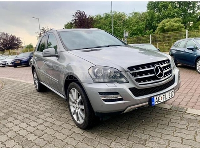 MERCEDES-BENZ ML 300 CDI BlueEFFICIENCY (Automata) Bi-Xenon.Radar.Új-Vezérlés