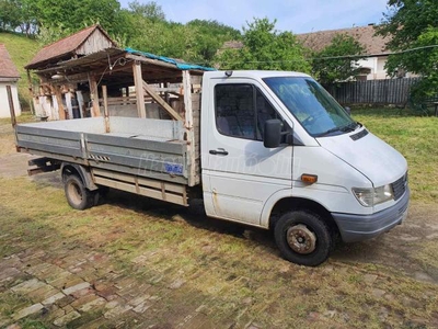 MERCEDES-BENZ SPRINTER 412D