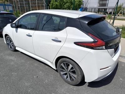 NISSAN LEAF Acenta 40kWh (Automata) csak 3 éves kevés km. akku 12/12. sérülésmentes. vezetett szervizkönyv. gyöngyhá