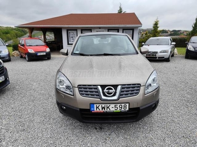 NISSAN QASHQAI 2.0 Tekna Pack 4WD 110.672 Km!!! Magyorországi forgalomba helyezés!!!!