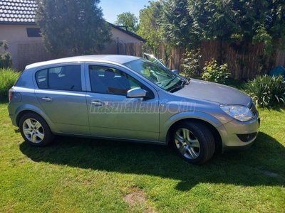 OPEL ASTRA H 1.4 Cosmo