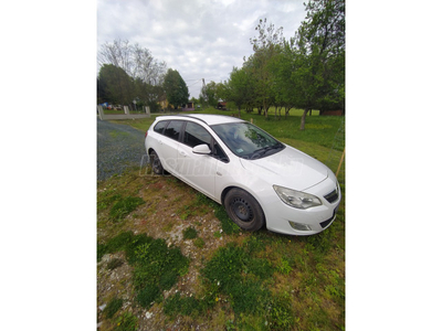 OPEL ASTRA J 1.7 CDTI Sport