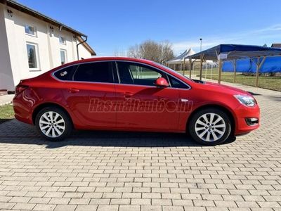 OPEL ASTRA J Sedan 1.4 T Enjoy