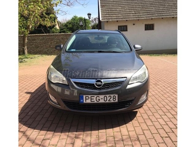 OPEL ASTRA J Sports Tourer 1.7 CDTI Sport