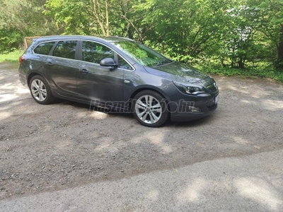 OPEL ASTRA J Sports Tourer 2.0 CDTI Sport