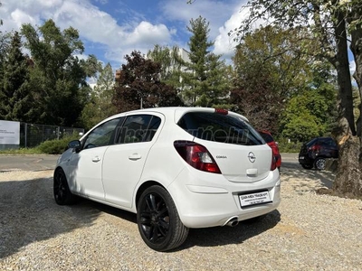 OPEL CORSA D 1.4 Color Edition Black&White 108 eKM Szervizkönyv Összes számlával