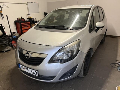 OPEL MERIVA 1.7 CDTI Cosmo