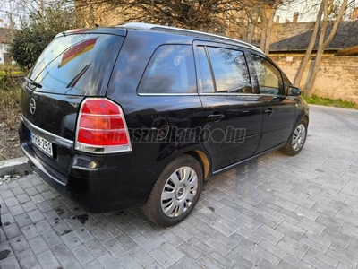 OPEL ZAFIRA B 2.2 Sport