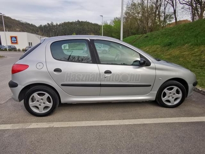 PEUGEOT 206 1.4 Presence