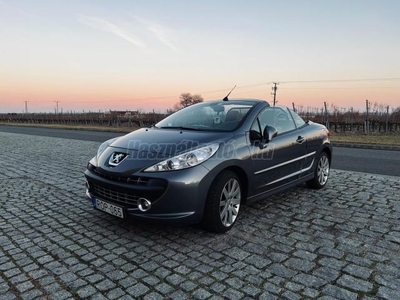 PEUGEOT 207 CC 1.6 VTi Feline