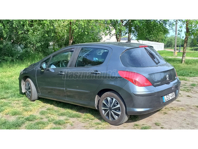 PEUGEOT 308 1.6 HDi Premium