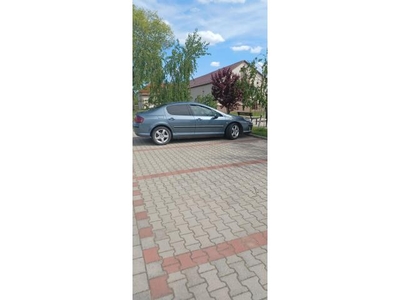 PEUGEOT 407 2.0 HDi Sportline