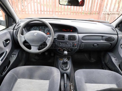 RENAULT MEGANE 1.4 16V Alize