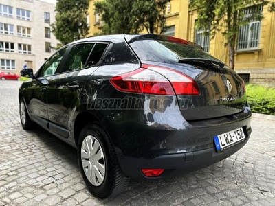 RENAULT MEGANE 1.6 Dynamique Az első orvos tulaj benzines autója