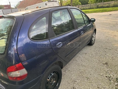 RENAULT SCENIC Scénic 1.9 dCi Alize