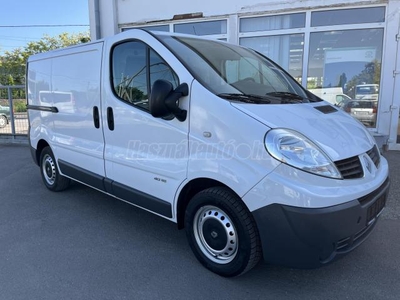 RENAULT TRAFIC 2.0 dCi L1H1P1 végig vez. szerv.könyv