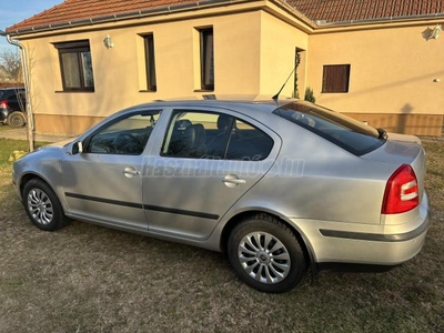 SKODA OCTAVIA 1.6 Elegance