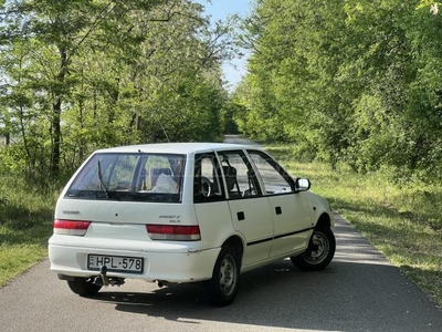 SUZUKI SWIFT 1.0 GLX VONÓHOROG