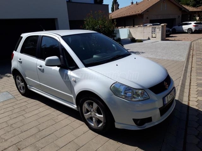 SUZUKI SX4 1.6 GS CD ESP DIGITKLÍMA- ÜLÉSFŰTÉS- SZ.KÖNY - SÉRÜLÉSMENTES !