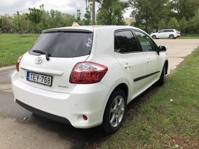 TOYOTA AURIS 1.6 Sol 2009