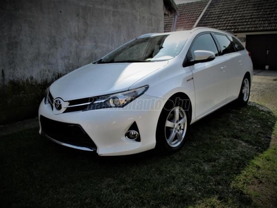 TOYOTA AURIS 1.8 HSD Active (Automata)