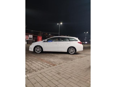 TOYOTA AURIS Touring Sports 1.8 HSD Active (Automata)