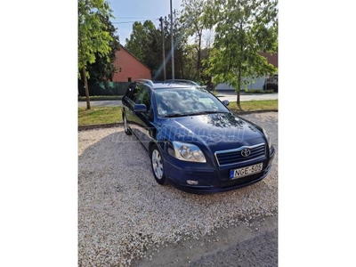 TOYOTA AVENSIS 2.0 Sol Technic