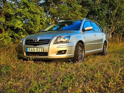 TOYOTA AVENSIS Wagon 1.8 Sol Plus