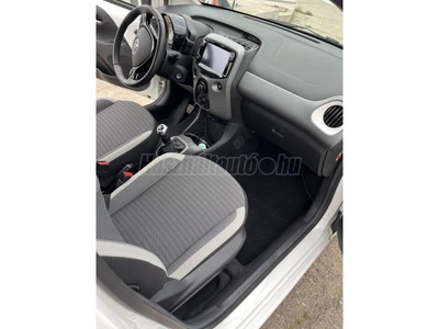 TOYOTA AYGO 1.0 x-play + style + connectivity