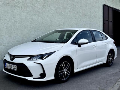 TOYOTA COROLLA Sedan 1.5 Active Garanciális 2027-ig/Újszerű/34.000Km/1.tulajdonos/Végig szervizelt