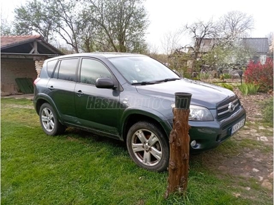 TOYOTA RAV 4 Rav4 2.2 D-4D X