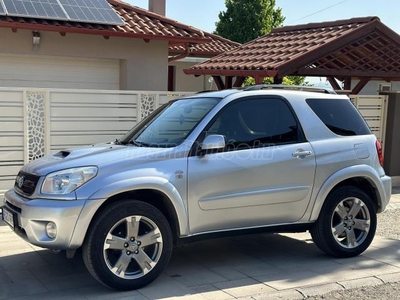 TOYOTA RAV 4 Rav4 2.0 4x4 Sol full extra 140000km szervízkönyv