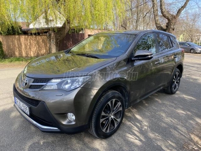 TOYOTA RAV 4 Rav4 2.2 D-4D Style EU6 4X4