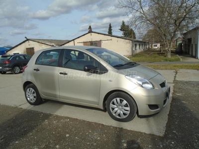 TOYOTA YARIS 1.0 Terra+