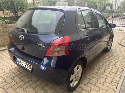 TOYOTA YARIS 1.3 Blue