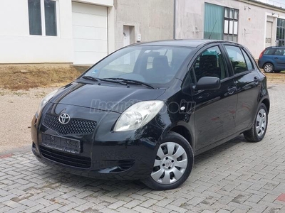 TOYOTA YARIS 1.3 Blue