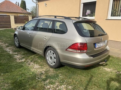 VOLKSWAGEN GOLF V Variant 1.6 Comfortline